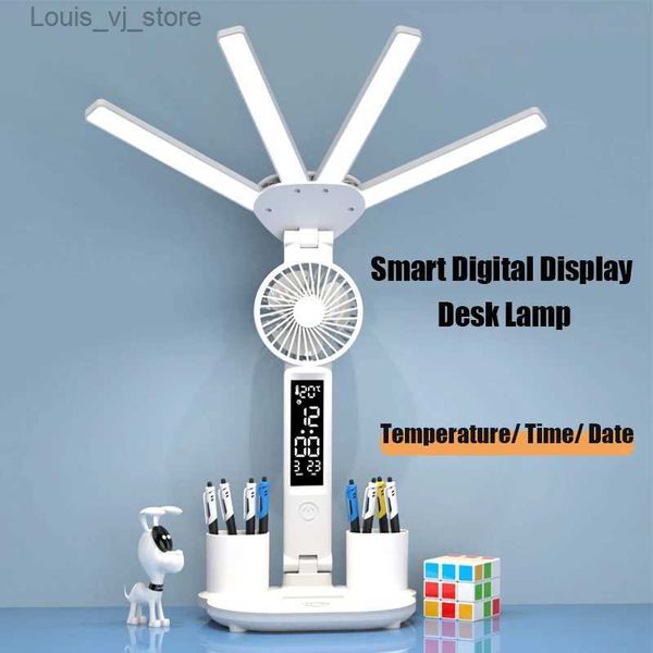 Lampada da tavolo multifunzione 3in1 Lampada da tavolo multifunzione a LED pieghevole a quattro teste con ventilatore Calendario Orologio USB ricaricabile Lampada da lettura a 3 colori YQ231130