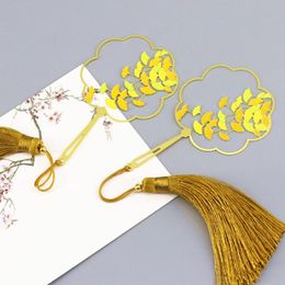 Bookmark 1pcs Autumn Ginkgo Metal Fan Art Tassel klassieke Chinese stijl kleurrijke elegante bladwijzers om leraren en klasgenoten te verzenden