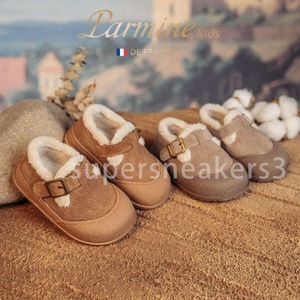 Boot Kid Designer 2023 Neige Hiver Enfants Peluche Légère Mode Nouveaux Garçons Et Filles Épaissi Chaussures De Coton Enfant Bébé Bottes