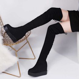 Bottes 2019 hiver femmes haute couture talon caché femme longue botte chaude en peluche cuisse pour plate-forme chaussures Y2209