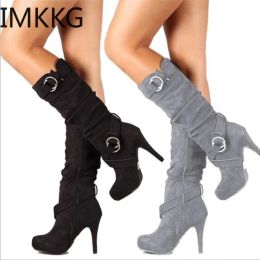 Boots 2020 Femmes Hiver Flock Kneehigh Boots Femelle Toe pointu à talon mince Bottes Longues Fashion Madies Hiver Chaussures à talons hauts