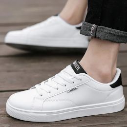 Laarzen 2021 goedkope platte mannen schoen witte sneakers heren casual sneaker Koreaanse stijl man gevulkaniseerde schoenen voor tieners jongens school sportschoenen