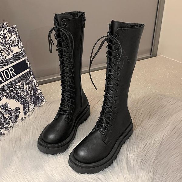 Bottes 2021 Femmes coréennes Croix-dentelle Fermeture à glissière latérale Mode Cuir PU Rétro Semelle épaisse Moto Genou Haute