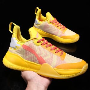 Bottes 2021 Nouvelles chaussures de basket-ball à basse jaune pour hommes