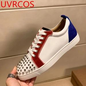 BOTAS 2021 MÁS RECURSO DE CUERO MÁS RECURSO ZAPATOS CORTULARES Hombres Mezclas de color mielo Trabajo de imágenes reales Running Sneaker Tenis Masculino