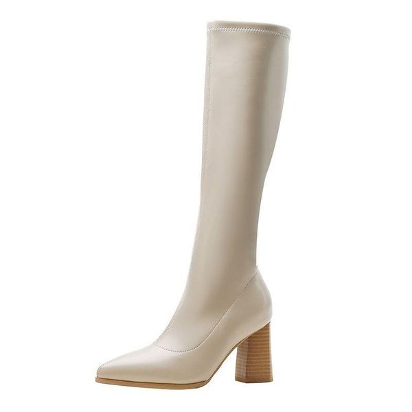 Bottes 2021 Blanc Haute longue danse Version coréenne Version rouge Femmes Femmes Femmes Zipper Soft Cuir Soft Automne Hiver Chevalier