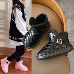 Bottes 2021 Chaussures pour enfants d'hiver Chaussures en coton pour filles Bottes en cuir chaudes pour enfants