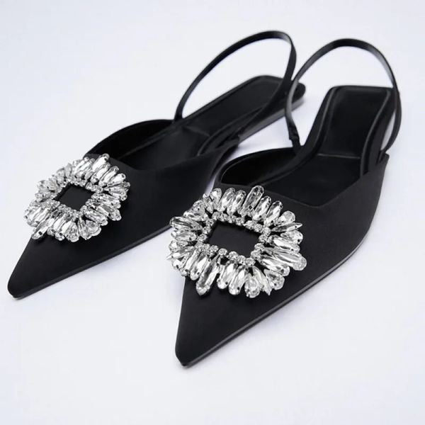 Bottes 2021 Chaussures plates pour femmes Nouvelles chaussures de mariage de printemps chaussures de mariage pour la mariée Chaussures documentaires en cristal paillettes basses Toe pointu