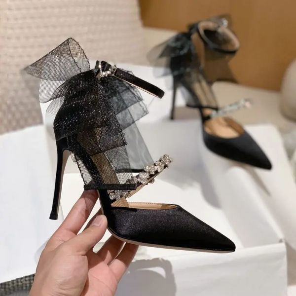 Botas 2022 zapatos negros de tacón alto para mujeres nuevos zapatos de malla de malla de tacón de tacón fino zapatos de diamante rojo nuevo en bombas para mujeres