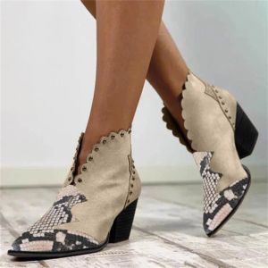 Bottes 2022 Femme Femelle Autumn Rivet Rivet Leather Cowboy Boots Boots Femme Céron High Heel Boties Impression de serpent Botas Mujer