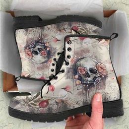 Botas 2022, botines de calavera para mujer, zapatos de tacón bajo de cabeza redonda a la moda, zapatos de mujer Vintage de cuero Pu con cordones, botas de nieve cálidas para otoño e invierno L230711