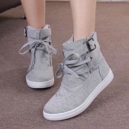 Bottes 2022 Printemps et automne Nouvelles femmes Fleece Hightop Chaussures Softsoled Chaussures Round Toe en dente