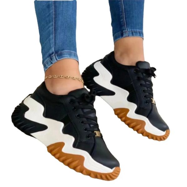 Bottes 2023 AUTOMNE NOUVELLE ARRIVE 43 Plus taille European et American Casual Sawsoled Sawtooth Dad Chaussures Lowtop Women's Walking Chaussures