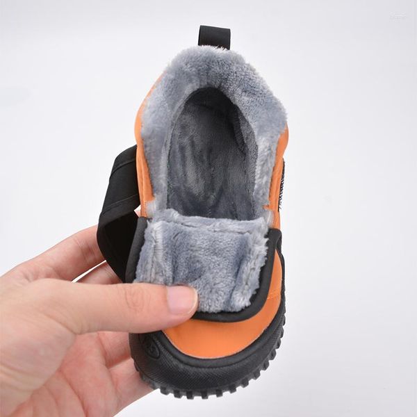 Botas 2023 zapatos de algodón para niños nieve niños pequeños tela invierno niñas niños zapatillas casuales tamaño 21-26