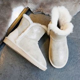 Botas 2023 Fashion de cuero genuino botines botas naturales botas de invierno calientes botas de oveja gruesas botas de nieve no deslizan damas zapatos casuales