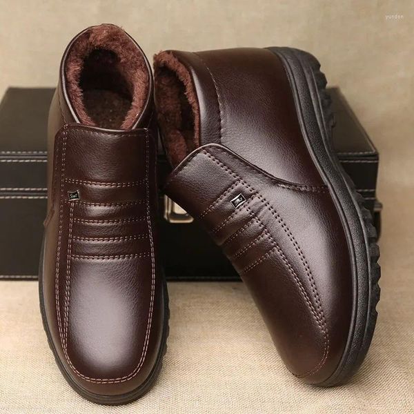 Boots 2024 hommes d'hiver automne en cuir authentique avec la mode fourrure Business Casual Man Snow Work Shoes