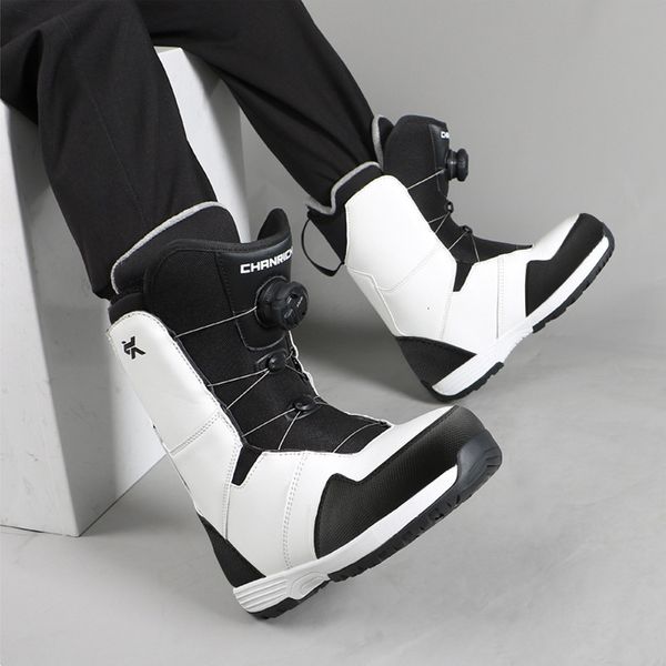 Botas Zapatos de snowboard para adultos BOA Modelos de hebilla de alambre Zapatos de esquí de uso rápido Hombres y mujeres Equipo de esquí Botas antideslizantes cálidas 230918