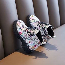 Boots Anti Slip Kid Chaussures Graffiti Soft Sole Autumn British Princess Ankle 2023 Versatiles Girls Zapatos 230811