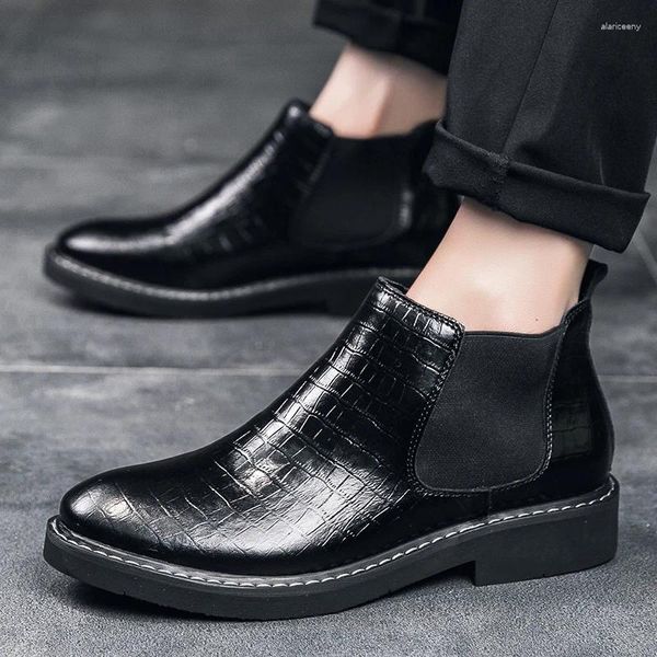 Bottes de marque en cuir noir pour hommes, chaussures à pompon, fond épais, Style Punk britannique, plate-forme de carrière, usage quotidien parfait, grande taille