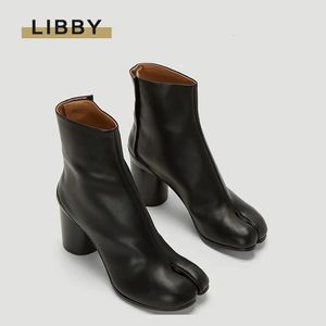 Laarzen Brand Design Tabi Laarzen Split Teen Dikke Hoge Hak Dameslaarzen Leer Zapatos Mujer Mode Herfst Damesschoenen Botas Mujer 231122