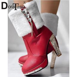 Botas Marca Senhoras Plataforma Tornozelo Moda Strass Fringe Faux Fur Womens Party Sexy Outono Inverno Mulher Sapatos 231026