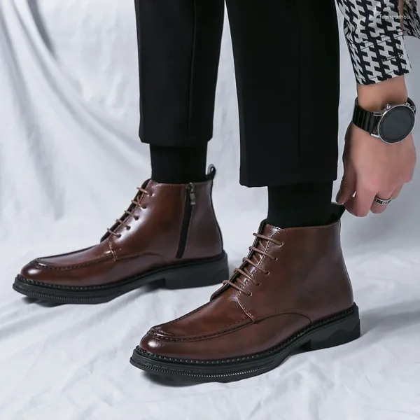 Botas de invierno británico puntiagudo con cordones con cremallera Patchwork Patente Tobillo Hombres Casual Lujo Zapatos altos Zapatos Hombre