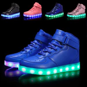 Boots Enfants brillants baskets Kid Sneakers lumineux pour garçons Girls LED Chaussures Femmes colorées semelles