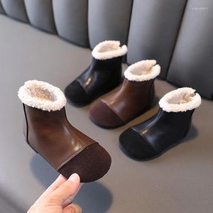 Bottes de neige pour enfants, mignonnes chaussures d'hiver en daim solide pour filles, chaussures de princesse courtes et épaisses, couleur noir et marron, 2023