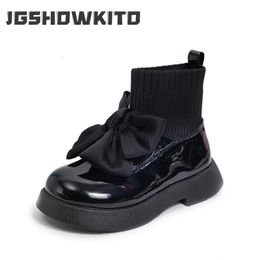 Bottes Mode pour enfants PU Solid Black Bow Filles Uniforme Printemps et Automne Enfants Flying Knit School Chaussettes Chaussures 231207