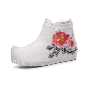 Bottes Chinoise Femmes Chaussures en tissu brodé Floral Automne Single Zipper Dentelle Short Retro White Hanfu