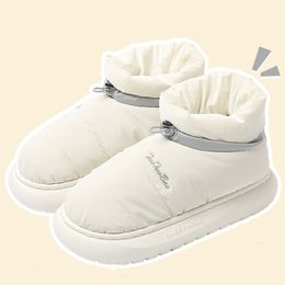 Bottes Grosses bottes de neige pour femmes chaud vers le bas hiver imperméable femme bottine avec fourrure antidérapante couleur bonbon coton chaussures femme 230907