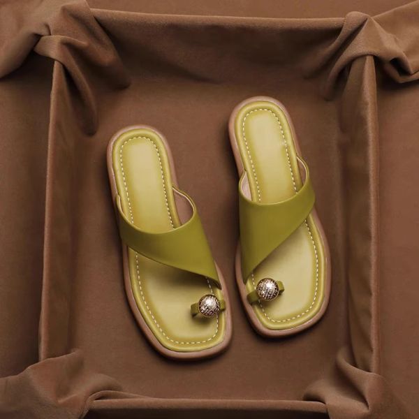 Bottes Clip Toe Talons bas Slippers Femmes 2023 Été vert extérieur sandales à talales Ronde Femme Slip sur les chaussures de créateurs à bout carré