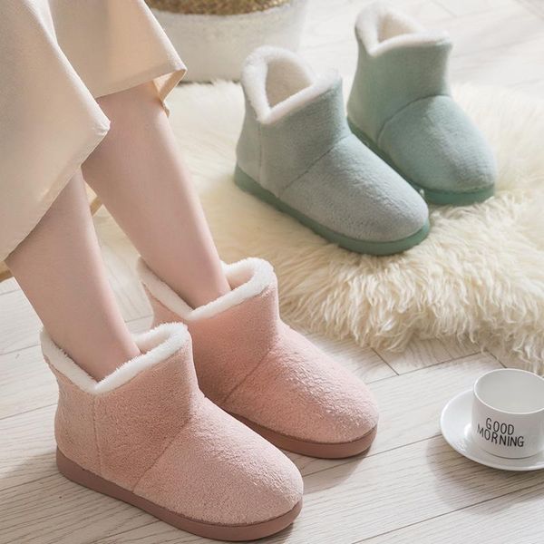 Botas Parejas Zapatos de piso para el hogar Mujeres Invierno Cálido Felpa Slip-on Antideslizante Cómodos Pisos Mujer Faux Fur Plus Size