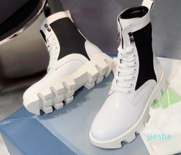 Bottes Cross Tied Rivet Triangle Pattern Cheville Short Booties Flat Platform Marque Sneakers Avec Boîte D'origine