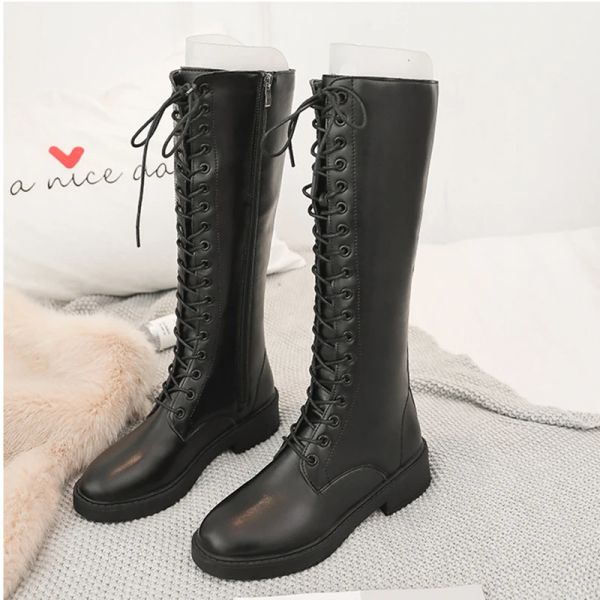 Bottes Crosstied Knight Riding Bottes Femme Kneehigh Pu Long Bottes blanches Blocs d'hiver Talons Zipper Botines Western Laceup British C