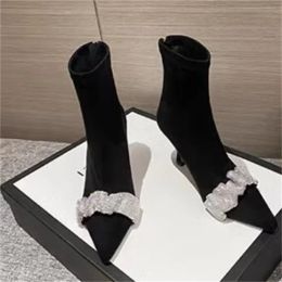 Botas zapatillas de cristal para damas punta puntiagudas de terciopelo para mujeres femme butterflyknot botas hembras negras tacones altos Zapatos Mujer