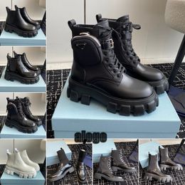 Botas Botas de diseñador Botas de lujo Botas de plataforma para mujer Botas de moto Martin Cuero de becerro Triángulo invertido negro Botas nuevas de moda de marca