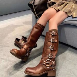 Bottes Dropship 2023 boucles de mode Fashion Street Riding Boots Cool Ankle Motorcycles chaussures Boot pour femmes Fashion confortable Knee High Bots