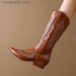 Bottes brodées cowboy bottes occidentales Femmes 2023 Automne Cowgirl pointu pointu talons épais talons cuisses hautes bottes brunes genoue long botas t230817