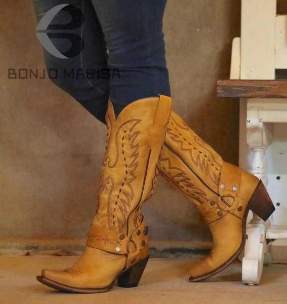 Bottes Bottes occidentales brodées pour femmes Cowboy vache filles grande taille 46 bout pointu talon épais bottes hautes chaussures de modeG221111