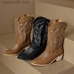 BOTAS Bordado Boots de tobillo occidental Mujeres 2023 Autumn Retro Toe Cowboy Boots Mujer talla grande 42 PU Cuero Botas gruesas Tacas T230817