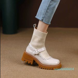 Bottes style anglais semelle épaisse tête carrée Mary Jane chaussettes bottes automne et hiver muffin à talons hauts évider chaussures simples