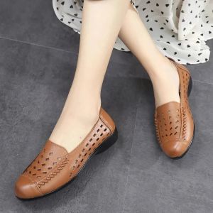 Botas moda 2022 Flats Flats informales en mocasines Mujeres zapatos de cuero genuino Moccasins