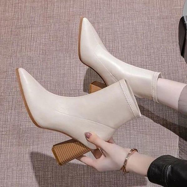 Bottes Mode Dames Blanc Français Court Femmes Chunky Carré Talon Haut Printemps Et Automne Simple Cheville Pointue 2024