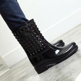 Laarzen mode klinknagel paar schoenen lente herfst effen waterbestendig antislip regenboots merk ontwerp Mid-kalf Botas de Mujer