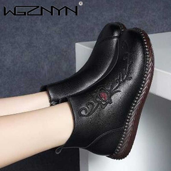 Bottes Mode Bottes D'hiver Femmes Authentique En Cuir PU Rétro Chaud Cheville Bottes Maman Hiver En Peluche Wedge Chaussures Femmes Chaussures Taille 35-40 L230711