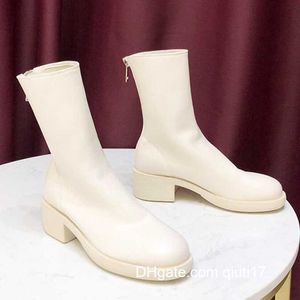 Bottes Mode Femmes Casual Plate-forme en cuir Chaussures blanches Garder au chaud Chaussures Femme Bout pointu Caoutchouc Cheville Zapatos Mujer c922 CX200822 Z230720