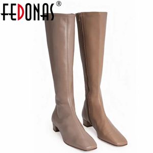 Bottes FEDONAS marque femmes genou haute doux en cuir véritable chaud chaussures longues femme talon moto élégante dame 231204