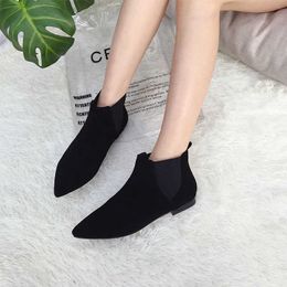 Bottes Flock flats chaussettes courtes à la cheville bottes slim bout pointu tissu extensible sans lacet paresseux Chelsea chaussons femmes peluche/simples espadrilles AA230406