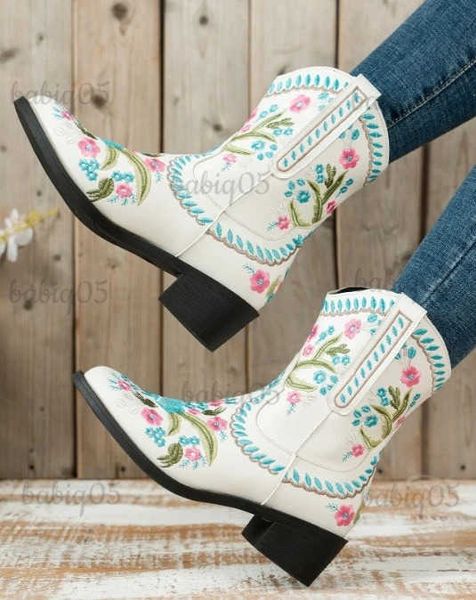 Botas con bordado de flores, botas de vaca para mujer, zapatos de tobillo, botas cortas de tacón grueso, primavera 2021, nuevas botas occidentales para mujer T231121